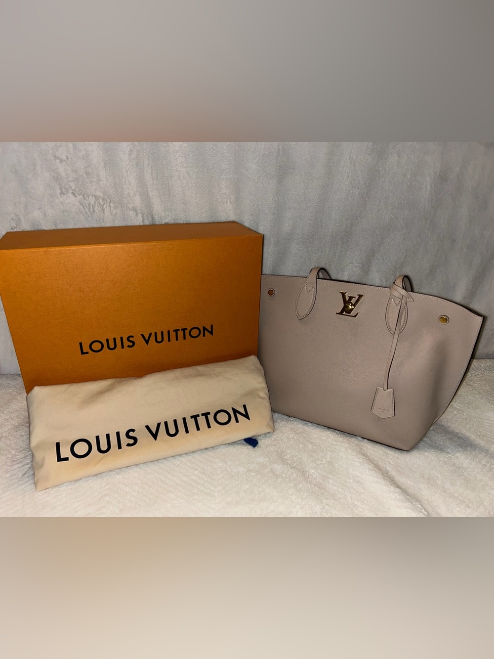 Louis Vuitton Lockme Go Tote Grained Calfskin Leather Cream Large Handbag